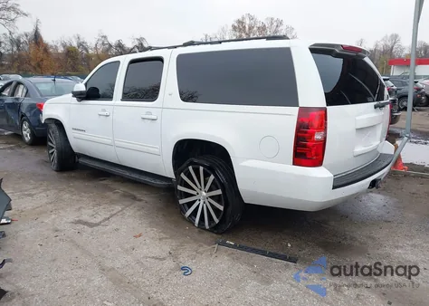 2011 Chevrolet Suburban 1500 Lt1 z USA, uszkodzony, nr VIN 1GNSKJE37BR386627